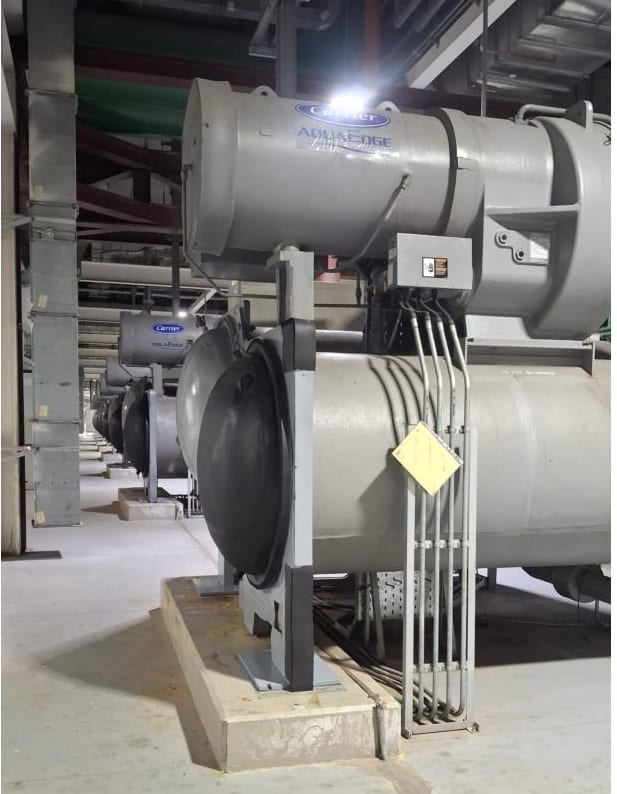 The Avenues Mall — Carrier AquaEdge chiller bank — central plant